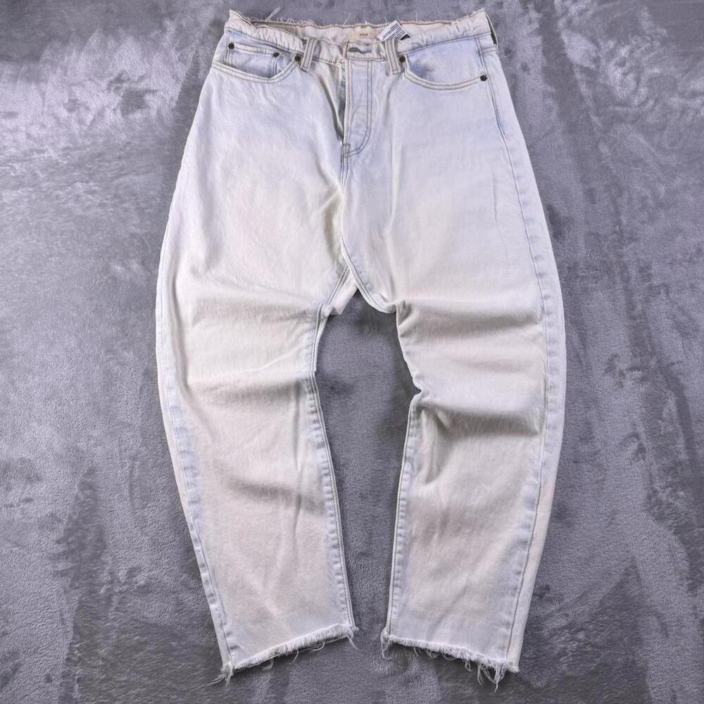 Levi’s Premium Wedgie Jeans Womens Fits 31x26 Light Wash Button Fly Raw Hem